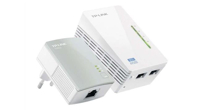 Pack Tp-Link Wpa 4220: Lleva Internet A Todas Partes De La Casa. Cuando el operario de turno viene a ponerte el router en casa tira con lo que hay. Lo que, en muchos casos, significa que la wifi no llega a todas las habitaciones o que, si quieres conectar