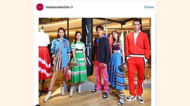 FOTO 9 | Valentino, y desde Roma, Italia en 1960 Valentino comenzó a hacer de la moda algo extravagante, clásico y con estilo. Desde entonces sus diseños se han considerado de lo mejor de la moda europea, sobre todo para las mujeres jóvenes que buscan lucir frescas y femeninas.