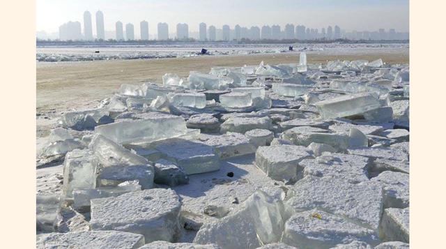 La mayor ciudad de hielo jamás construida; El próximo día 5, Harbin inaugurará la mayor ciudad de hielo de la historia. El XVIII Festival Internacional de Hielo y Nieve de la capital de la provincia china de Heilongjiang se está construyendo en superlativ