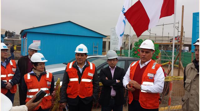 El presidente del IPD, Francisco Boza Dibós, y representantes de la constructora Cosapi, informaron que este centro deportivo cumplirá las necesidades del deporte nacional de los siguientes 30 años. (Foto: Wilfredo Huanachin)