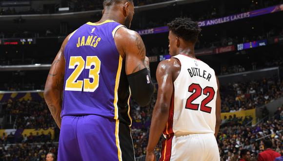 Los Angeles Lakers y Miami Heat se enfrentan hoy. Apuestas dan como favorito al equipo de LeBron James.. (Foto: AFP)