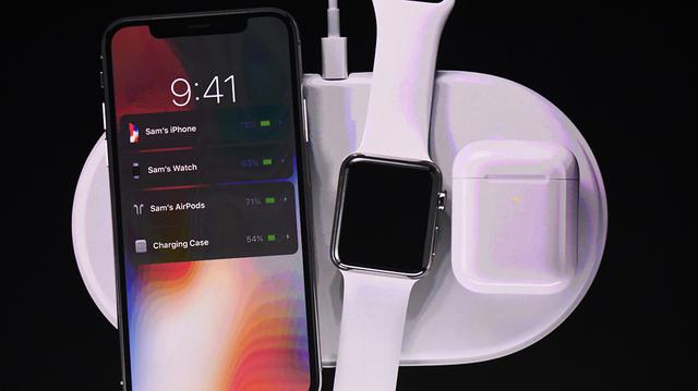 Foto 1 | Apple presentó su nuevo reloj que puede hacer llamadas y acceder a Internet sin un iPhone cerca, liberando al dispositivo de una limitación que había llevado a algunos posibles compradores a abstenerse de adquirir el dispositivo.