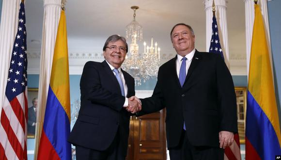 El secretario de Estado de Estados Unidos, Mike Pompeo, y su homólogo colombiano, Carlos Holmes Trujillo. (Foto: AP)