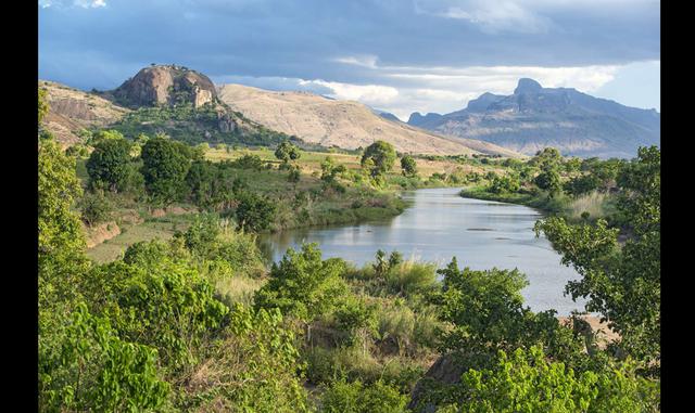 Foto 13 | MADAGASCAR. Si quieres vivir la aventura de tu vida, visita la isla de Madagascar. Está bastante aislada y da cobijo a especies poco comunes y salvajes. Disfrutarás de una experiencia increíble.