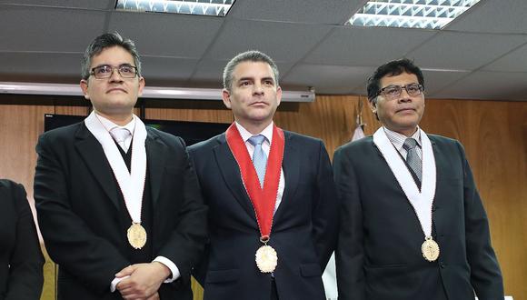 José Domingo Pérez (izquierda) y Germán Juárez Atoche (derecha) son parte del equipo especial encabezado por Rafael Vela Barba (centro). (Foto: GEC)