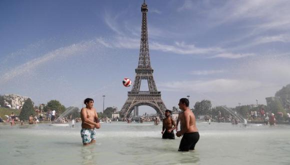 El mes de agosto del 2021 estuvo cerca de las medias de otros años, aunque hubo los picos de temperaturas más elevados de la historia en los países mediterráneos, una media más alta en el este del continente y más baja en los países del norte de Europa. (Foto: AFP)