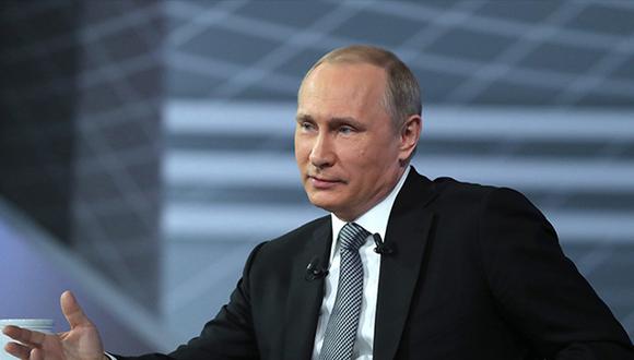 El líder ruso había anunciado hace una semana que los “países hostiles” deberían asumir el pago de energía procedente de Rusia en rublos, en lugar de en euros o en dólares. (Foto: EFE)