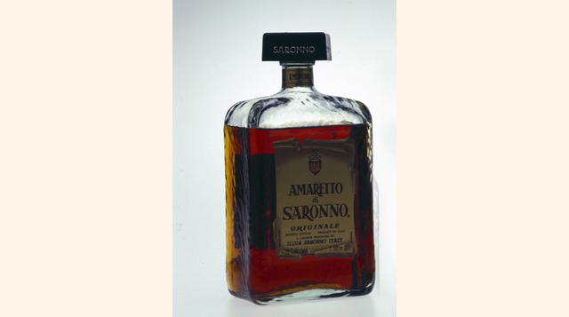 Amaretto: Es un licor semiamargo con sabor a almendras, aunque no necesariamente está hecho con almendras. Este licor se hace con semillas de albaricoque. Este licor es esencial en el bar. (foto: Getty)