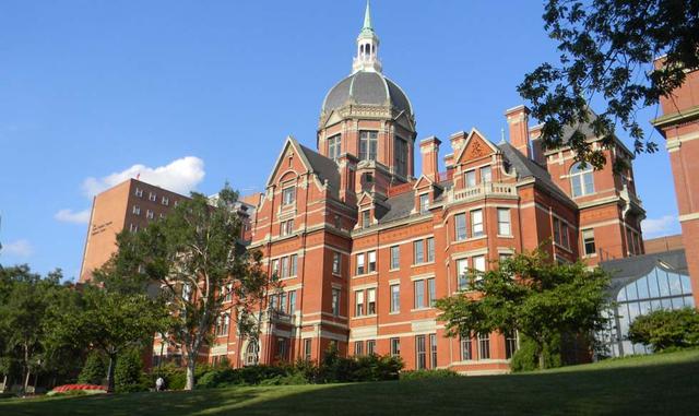 FOTO 13 | Johns Hopkins University, Estados Unidos. Número de estudiantes: 15,498. Porcentaje de estudiantes internacionales: 24%. Proporción entre hombres y mujeres: 52/48