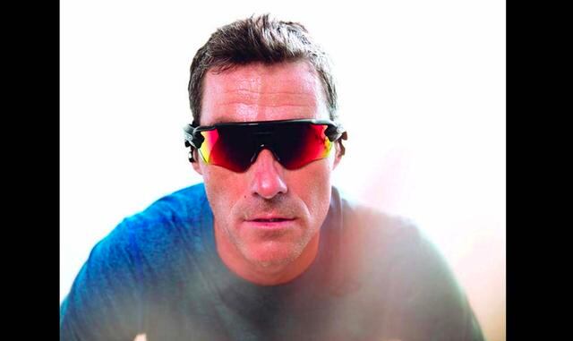 Foto 13 | Ojos inteligentes. Cumplen la función de una buena lente, pero además, las Oakley Radar Pace te dan toda la información que necesites sin pulsar ningún botón (gracias al reconocimiento de voz). (Foto: emprendedores.es)