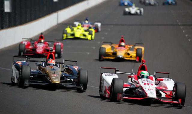 La Indy500 se completa en 200 laps o vueltas.