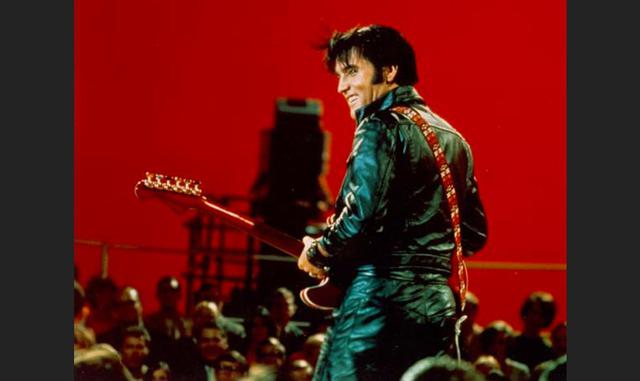 FOTO 10 |  4. Elvis Presley (US$ 35 millones). El 'rey del rock 'n roll' murió a los 42 años por un paro cardiaco el 16 de agosto de 1977. Diversos contratos musicales y complejos de entretenimiento y hoteles inspirados en Elvis Presley le 