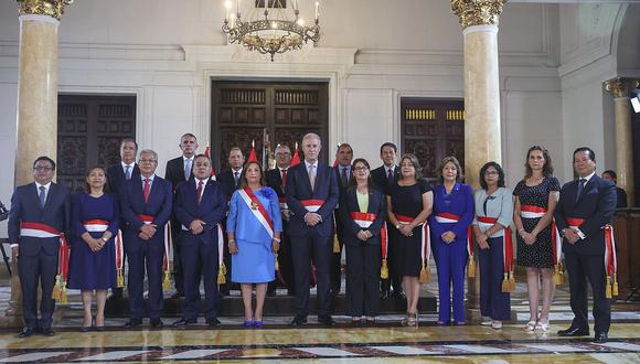 Dina Boluarte y el gabinete liderado por Gustavo Adrianzén. (Foto: Presidencia)