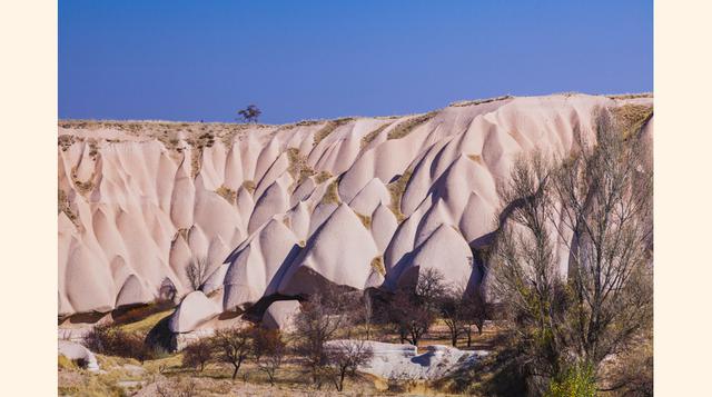 Capadocia es famosa por sus impresionantes formaciones de piedra, fruto de la erosión y del paso de los siglos, En 1992 fue declarada Patrimonio de la Humanidad. (Foto: getty)