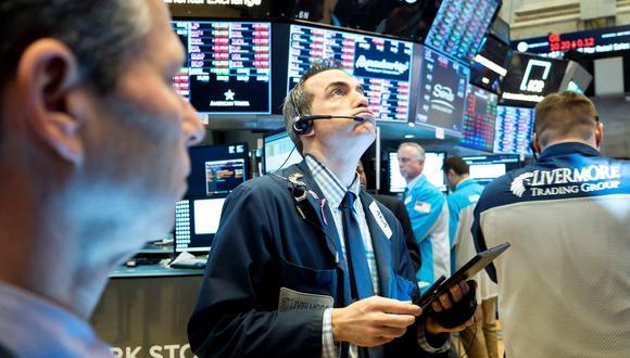 La Bolsa de Nueva York arrancó esta primera jornada semanal marcada por la situación de Huawei y el pulso comercial y arancelario de la Administración de Donald Trump con China. (Foto: EFE)
