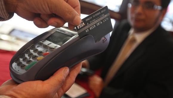 Tarjetas. El 32%  de nuevos usuarios tiene score crediticio negativo. (Foto: GEC)