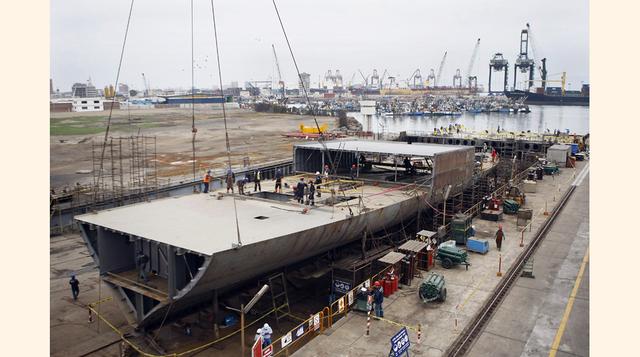 En la fabricación del velero UNión intervienen unos 800 técnicos y profesionales peruanos. (Foto: Manuel Melgar)
