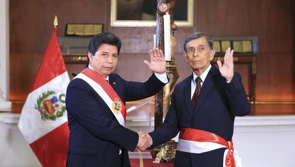 Jefe de la DINI dice que  no es necesario que haga las pases con  el nuevo ministro de Defensa. Foto: Presidencia Perú.