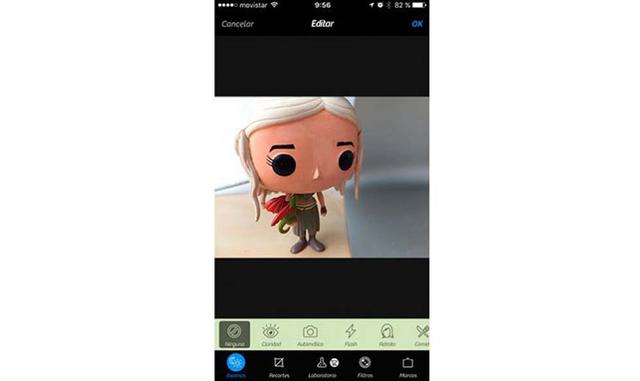 Camera . En cuanto al editor fotográfico, no se trata de los más completos pero sí destaca por ser muy fácil de utilizar: con un solo clic puedes elegir el tipo de escena, aplicar recortes o introducir texto, así como añadir filtros y marcos. 