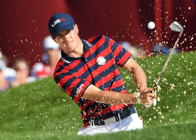 El golfista estadounidense Jordan Spieth, con 23 años de edad, se ubica en el décimo lugar de la lista de Forbes. Spieth, quien en el 2015 se convirtió en el campeón más joven del Abierto de Estados Unidos, logró ganancias por US$ 53 millones, de los cual