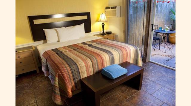 Casa Gangotena,  Quito, Ecuador. "El vestíbulo y el patio son hermosas, y las vistas de la plaza y las montañas circundantes fantástico. El servicio era de primera categoría. "