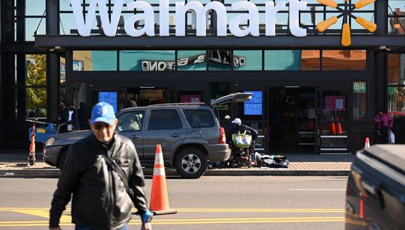 Un Supercentro Walmart en Washington, DC el 16 de noviembre de 2023. ¿Qué tiendas eliminarán sus cajas de autopago? (Foto: Mandel Ngan / AFP)