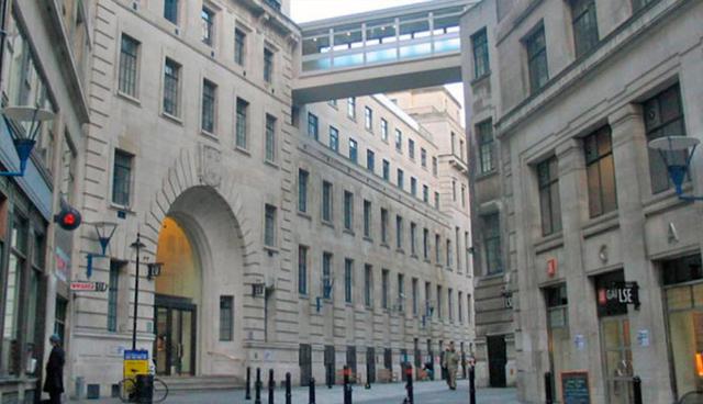 FOTO 4 | Escuela de Economía y Ciencia Política de Londres, Reino Unido. Puntuación total: 252.9