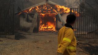 Menos calor y reducción de focos mejoran ola de incendios en el sur de Chile