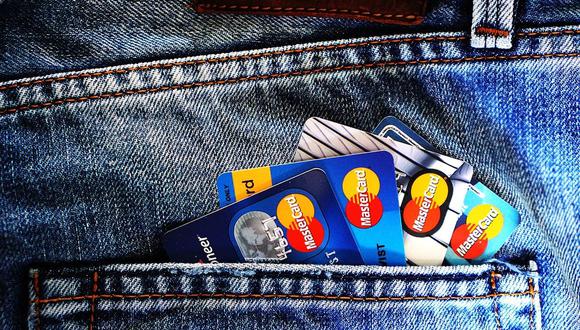 Con la tarjeta de crédito puedes usar el dinero que el banco te presta y después devolverlo, pero tienes que saber qué es lo que cobran (Foto: Pixabay)
