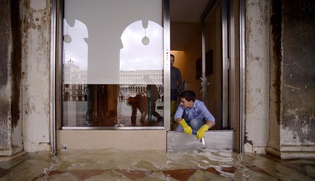 “Hemos destruido Venecia. Hablamos de mil millones de daños y solo los del otro día y no los de hoy”, afirmó el alcalde. (Foto: AFP)