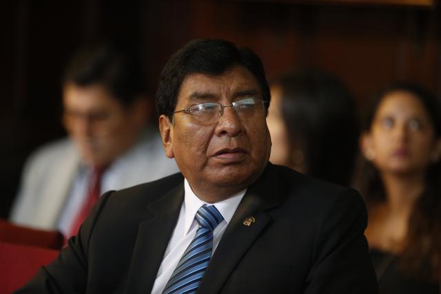 Luis Ávila renunció después que Kenji Fujimori, pero luego se sumó al bloque de 'Avengers'. (Foto: GEC)