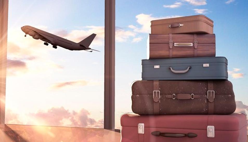 FOTO 1 | Información siempre segura
Viajar usualmente implica tener que conectarse a redes de wi-fi desconocidas, las cuales presentan un reto de seguridad. Por tanto, una de las principales recomendaciones de los viajeros frecuentes, es implementar la autenticación de múltiples factores para acceder a la información. Esto es muy sencillo de gestionarse, la mayoría de los proveedores de correo ofrecen autenticación de dos factores. Además, se recomienda tener un password poderoso, de más de 12 caracteres, combinando números, símbolos, mayúsculas y minúsculas. Los administradores de contraseñas son una gran opción en este sentido ya que las mantienen seguras y señalan cuando un password es débil.  (Foto: Depositphotos)