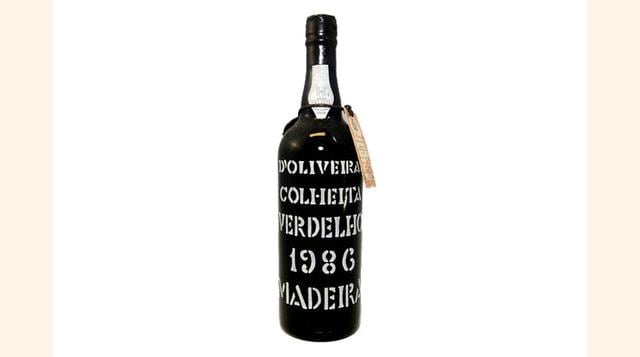Madeira. Botella recomendada: D’Oliveiras Verdelho Madeira 1986 (US$ 120). De la isla del Atlántico del mismo nombre, Madeira fue fortalecido inicialmente para que tuviera un contenido alcohólico de alrededor del 20% por volumen para ayudarlo a sobrevivir