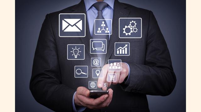 Especialista en cloud computing. Si hace una década alguien hubiera dicho que trabajaba en la nube, es posible que la gente no tuviera idea de lo que esa persona estaba hablando. El término, aparentemente, lo usó por primera vez en 2006 Eric Schmidt. Actu