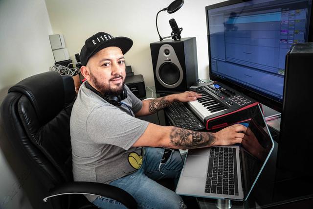 DJ Luigi. Trabaja en Colán desde hace cuatro años.