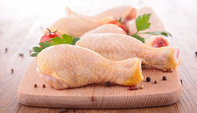 FOTO 3 | Al cierre del año se habrán criado 760 millones de pollos en todo el país, según estas proyecciones.