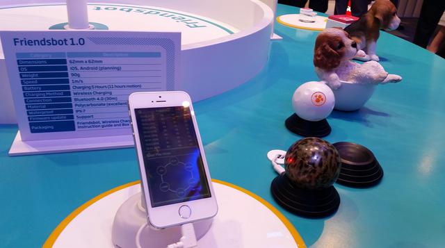 7. El MWC no solo fue oportunidad para lanzar los últimos modelos de smartphones sino también aplicativos para ubicar personas y otros dedicados a las mascotas de la casa.