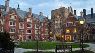 Escándalo de admisión universitaria en EE.UU. pesa sobre estudiantes de bajos ingresos