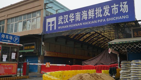 El mercado mayorista de mariscos Huanan, el lugar en Wuhan (China) donde habría comenzado la pandemia del coronavirus. AP