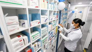 López Aliaga busca condicionar licencia de funcionamiento a farmacias para venta de genéricos
