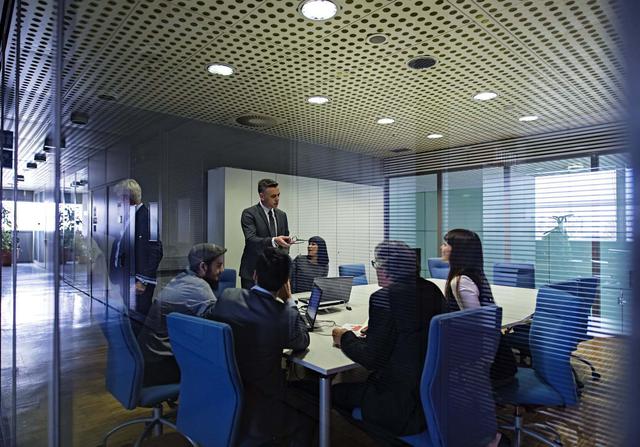 Foto 3 | 3. Únete a las organizaciones correctas
Para alcanzar el éxito es fundamental que te unas a organizaciones profesionales en tu campo u organizaciones de apoyo a emprendedores y startups a través de la creación de redes y programas educativos. Asimismo, tampoco te olvides de asistir a conferencias y seminarios.