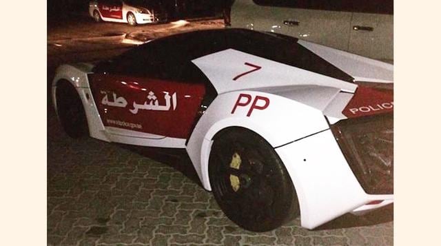 En definitiva, el Lykan Hypersport llega a Abu Dhabi para reforzar la flota de coches de la policía y hacer más la competencia a los que componen la escuadra de superdeportivos de la policía de Dubai. (Foto: periodismodelmotor)