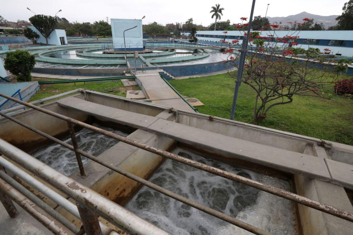 Sobre el déficit del servicio de agua potable en diversas zonas antes del estado de emergencia, Germán Ramos señaló que hay un programa de abastecimiento para ellos y que se continuará reforzando. (Agencia Andina)