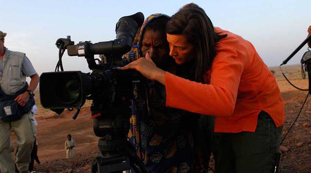 Cameraperson. Un homenaje a la cámara de vídeo. El material de la reconocida directora Kirsten Johnson (fotografía en Citizenfour) construye una memoria colectiva de la vida alrededor del mundo, desde Brooklyn hasta Nigeria. (Foto:LYNSEY ADDARIO / JANUS F