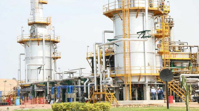 Industria. En el sector industrial se han programado inversiones en Ampliación de Planta la Pampilla de Repsol (arriba), Almacenes, Centros de Distribución y Mejoras en Infraestructura (Corporación Lindley), SAB Miller y Grupo Gloria. (Foto Getty)