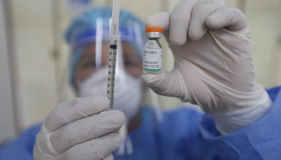Altos funcionarios de Digemid también figuran en la lista de personas vacunadas. (Fotos: Francisco Neyra/ @photo.gec)