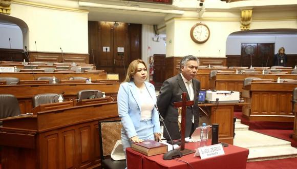 Karelim López y su abogado, César Nakazaki. (Foto: Congreso)