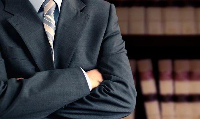 9) El abogado puede desempeñarse en diferentes ámbitos.