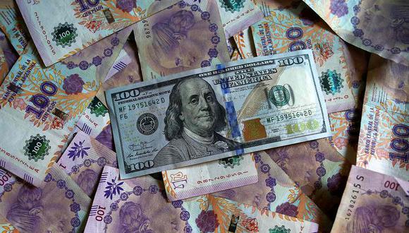 Los 14 tipos de dólares en Argentina. (Foto: Reuters)