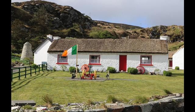 FOTO 2 | 14. IRLANDA. Población: 6,57 millones
Millonarios: el 2,5%

La isla de Irlanda es la tercera isla más grande de Europa y la vigésima más grande del mundo.

La persona más rica del país es Pallonji Mistry, un magnate de la construcción, con un patrimonio neto es de $9,7 mil millones.